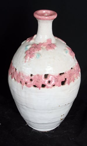 Applw Blossom Bottle - Alexis Dillon | PHOTOGRAPHER