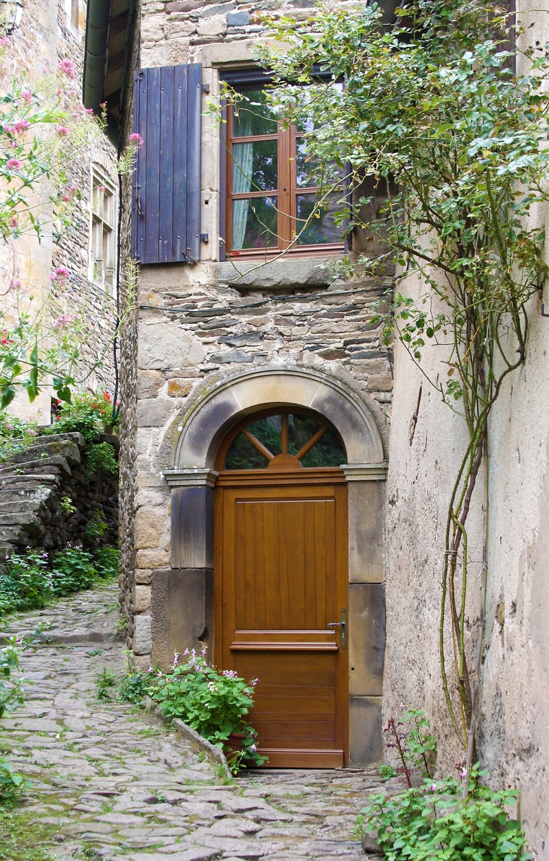 Brousse Doorway - Alexis Dillon | PHOTOGRAPHER