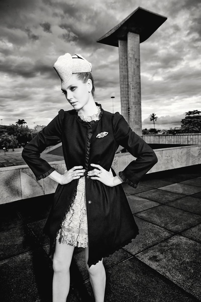 Revista Oh Militar - Bebel Moraes