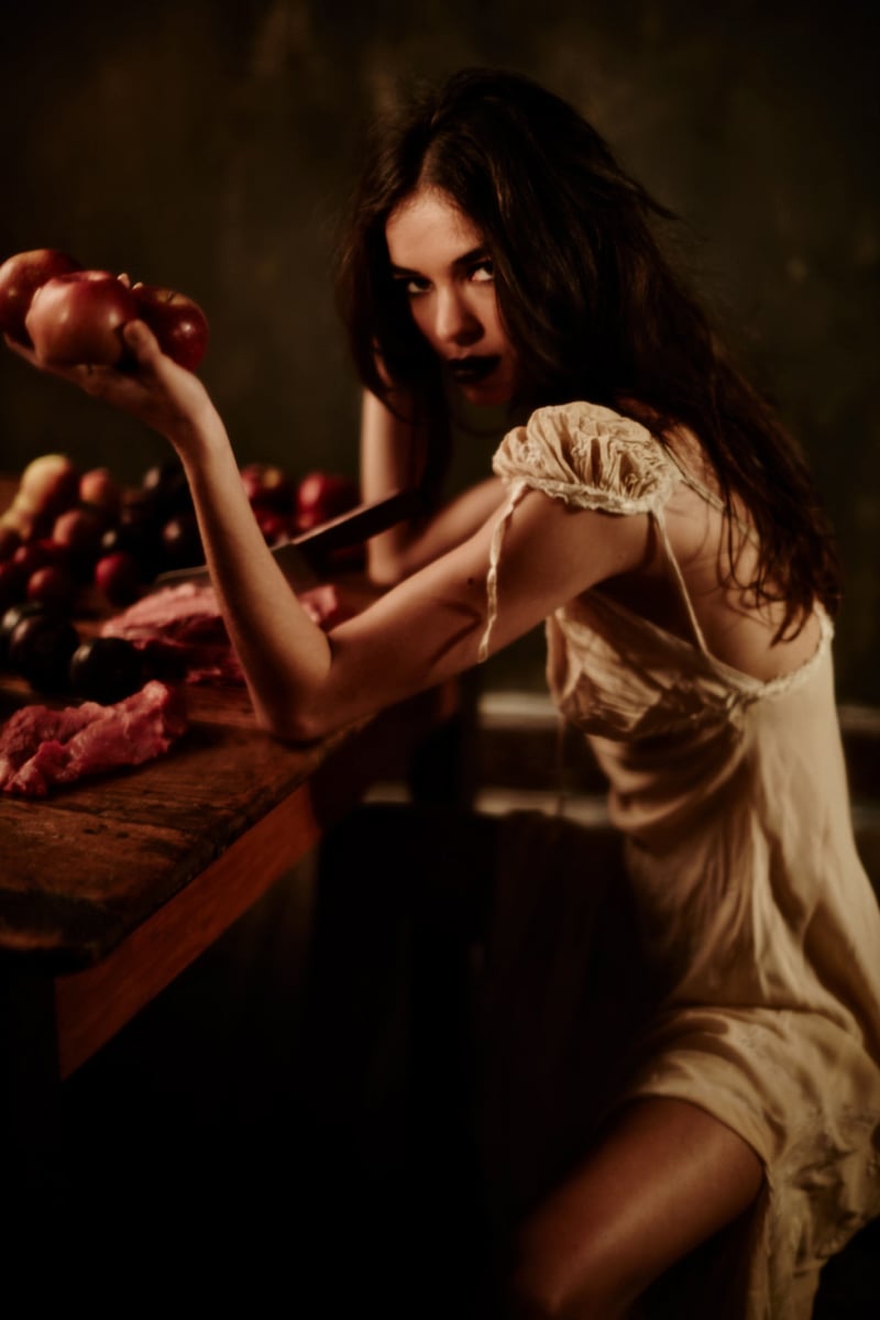 Editorial 2 - Bebel Moraes