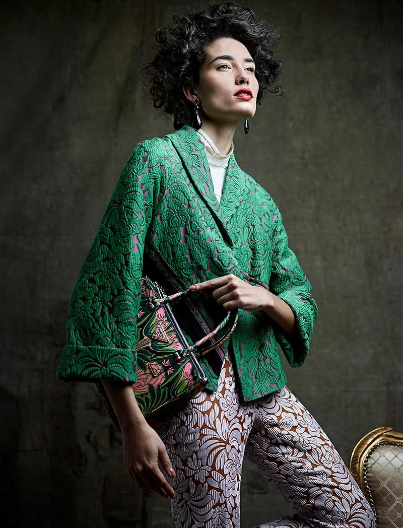 Revista Ela Luxo Garden - Bebel Moraes