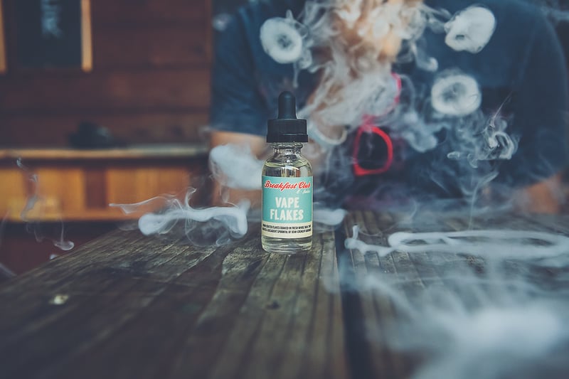 Vape Lifestyle - Benjamin Young Vape Lifestyle - Benjamin Young