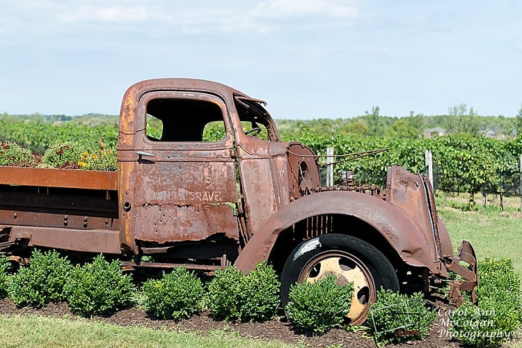 110 - Camion rouillé / Rusted Truck - www.camphoto.ca