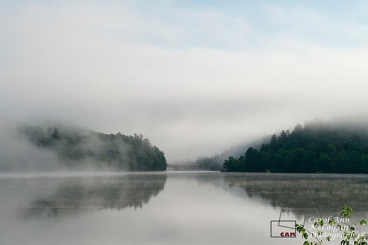 127 - Baie de Wakefield brumeuse / Wakefield Bay Foggy Bridge - www.camphoto.ca