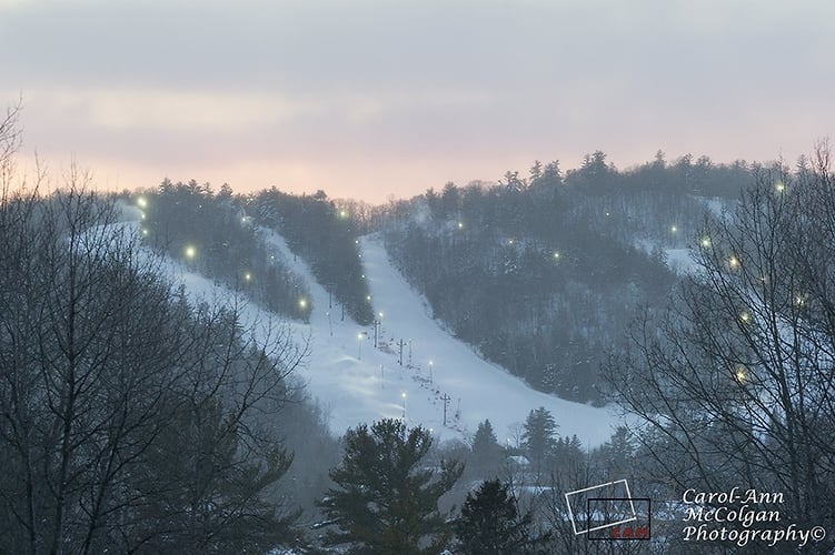 224 - Ski Vorlage du chemin Mahon / Ski Vorlage from Mahon - www.camphoto.ca