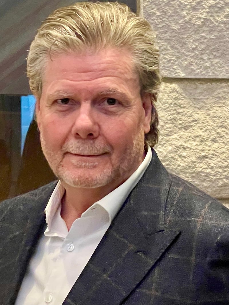 About Me - CHRISBAGLIEN