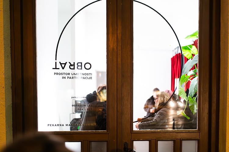 Lucija Klauz Lene Lekse Danilo Milovanovic Eng - GuestRoomMaribor