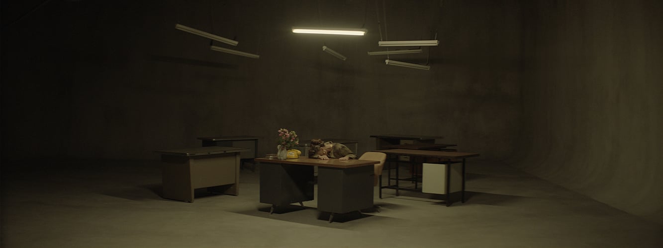 Empire Medium Length Art Film - JAVIER CORTÉS