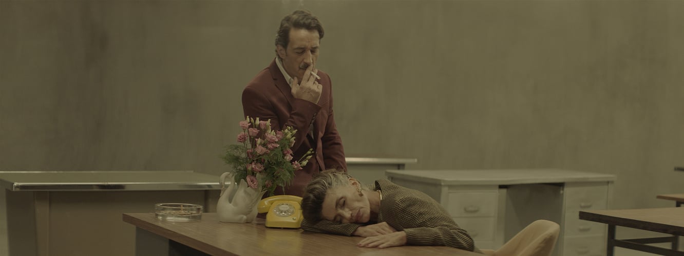 Empire Medium Length Art Film - JAVIER CORTÉS