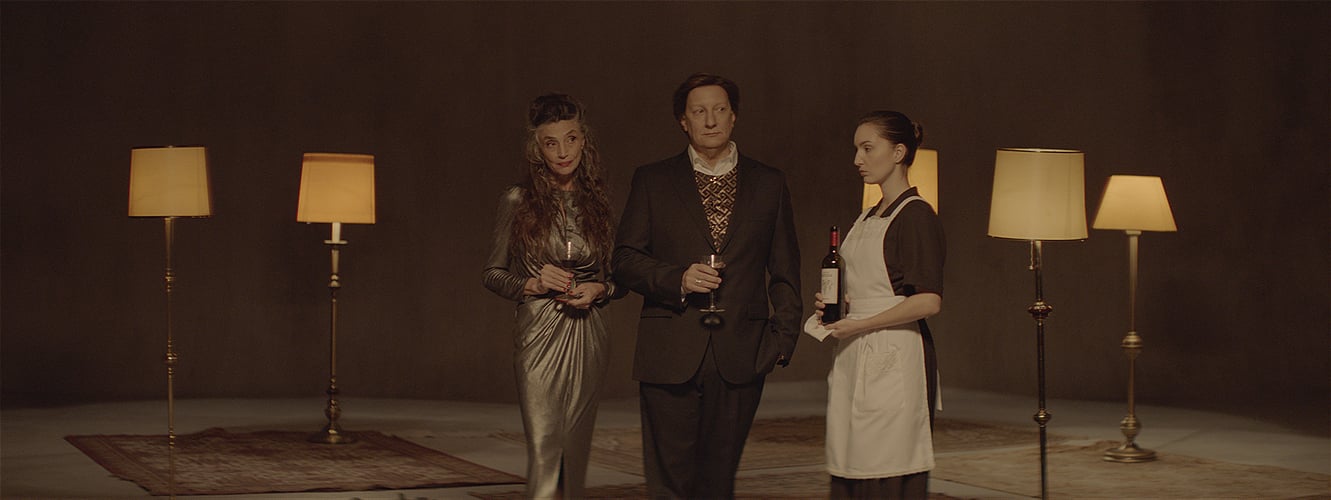 Empire Medium Length Art Film - JAVIER CORTÉS