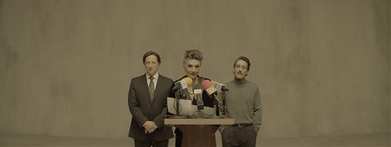 Empire Medium Length Art Film - JAVIER CORTÉS