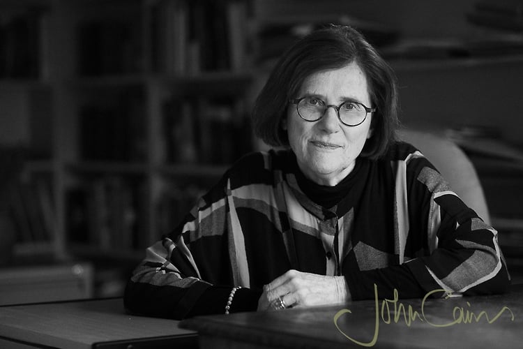 Author portrait of Dame Hermione Lee. This portrait was taken at her home in Oxford for her latest book 'Tom Stoppard - a life' published by Penguin Random House. - John Cairns Photography