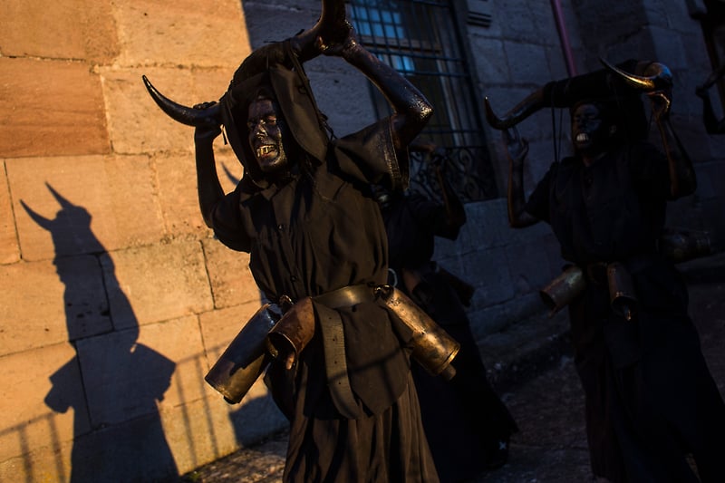 Bulls Fire And Masks - Alejandro Martínez Vélez