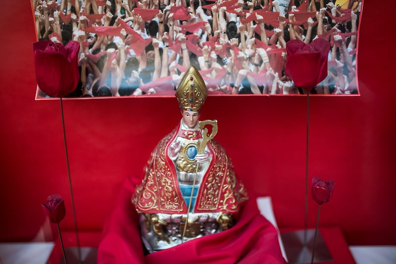 Bulls Fire And Masks - Alejandro Martínez Vélez