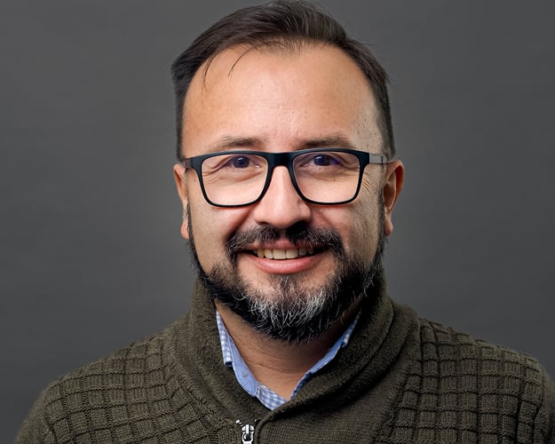 Headshots - MAURICIO SALAZAR-Fotografía Publicitaria profesional en Concepcion-Fotografia de Empresas y Retrato Corporativo-Moda-Empresas-Comercial-Alimentos-Bebidas-Botellas-Vino-Maridajes-Fotógrafo-Concepción-Santiago-Chile