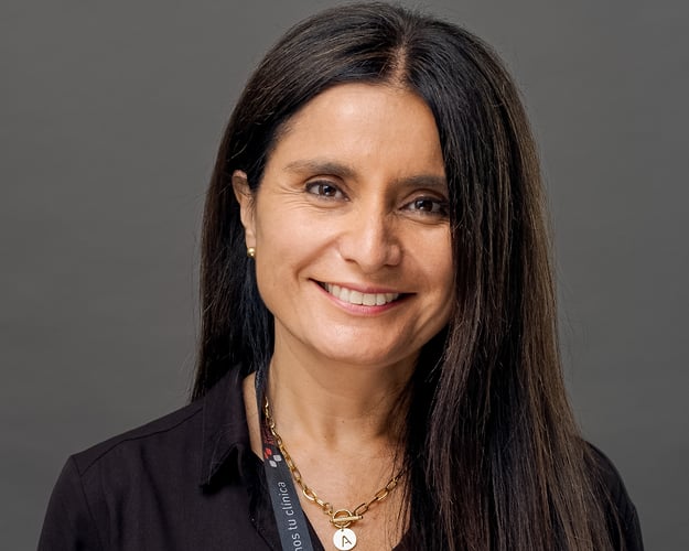 Headshots - MAURICIO SALAZAR-Fotografía Publicitaria profesional en Concepcion-Fotografia de Empresas y Retrato Corporativo-Moda-Empresas-Comercial-Alimentos-Bebidas-Botellas-Vino-Maridajes-Fotógrafo-Concepción-Santiago-Chile