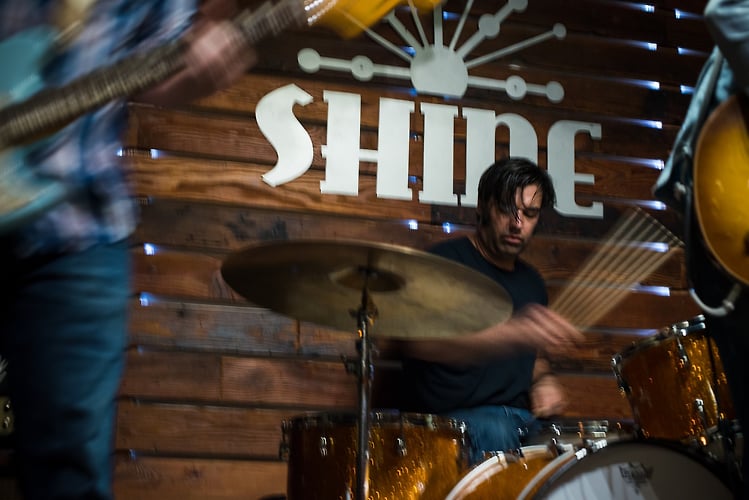 Mondo Deco - Melissa Uroff