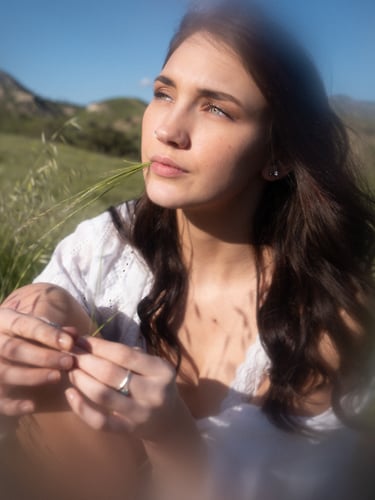 She Tastes Of Wildflowers - Maggie Middlebrook