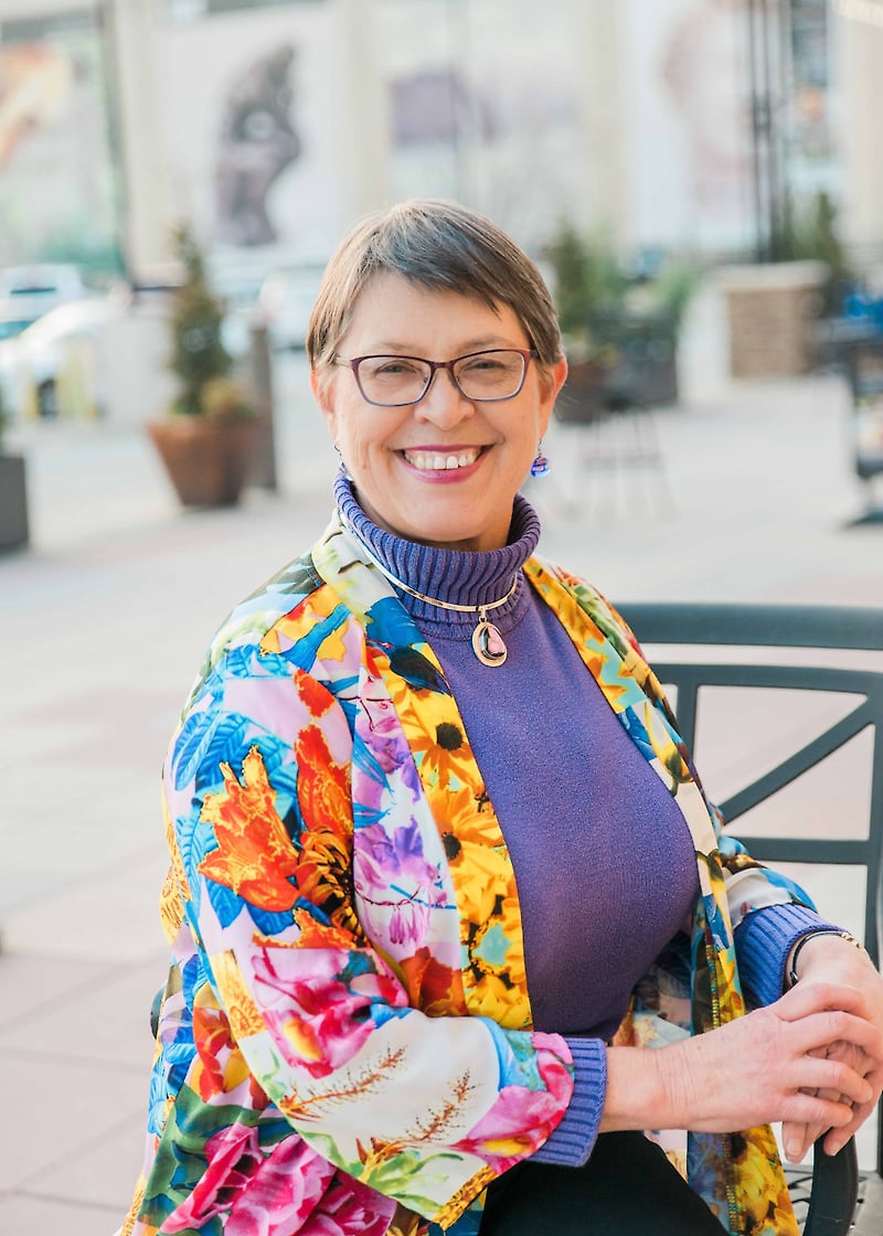 Meet The Artist - Penney De Pas