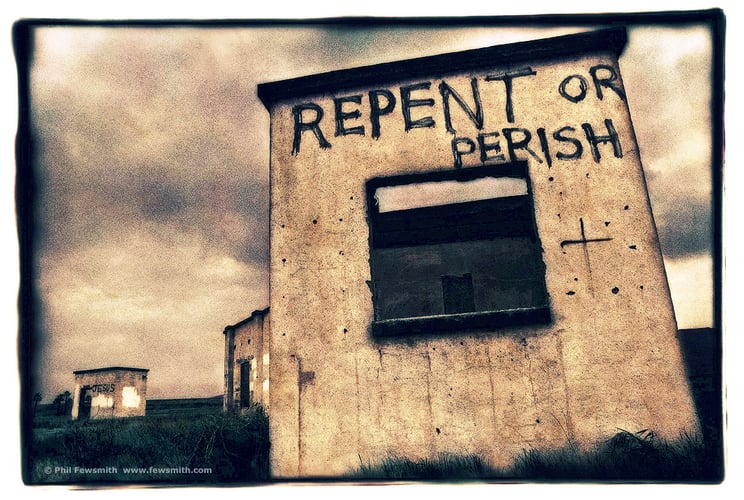 Places And Found Art - PHIL FEWSMITH  |  PHOTOGRAPHER