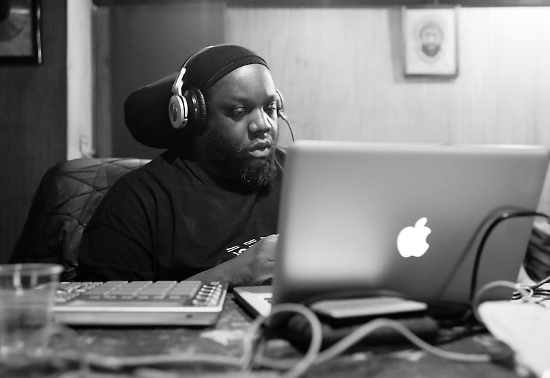 Entertainment - Sen Floyd Photographer | Director
